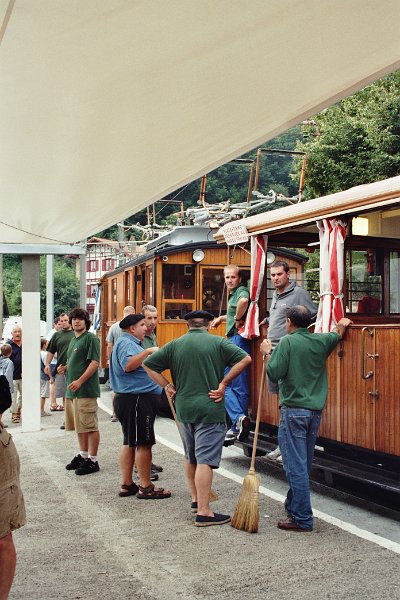 4016 16A